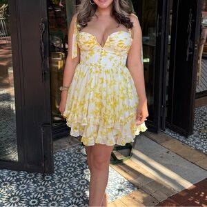 Chic Yellow and White Floral Mini Dress
